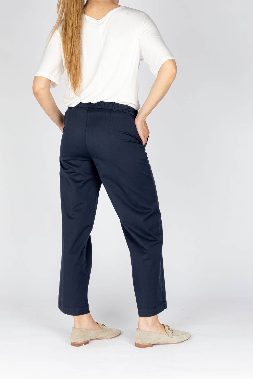 L.Pucci Pantaloni a gamba morbida tessuto popeline stretch colore blu Sottocosto