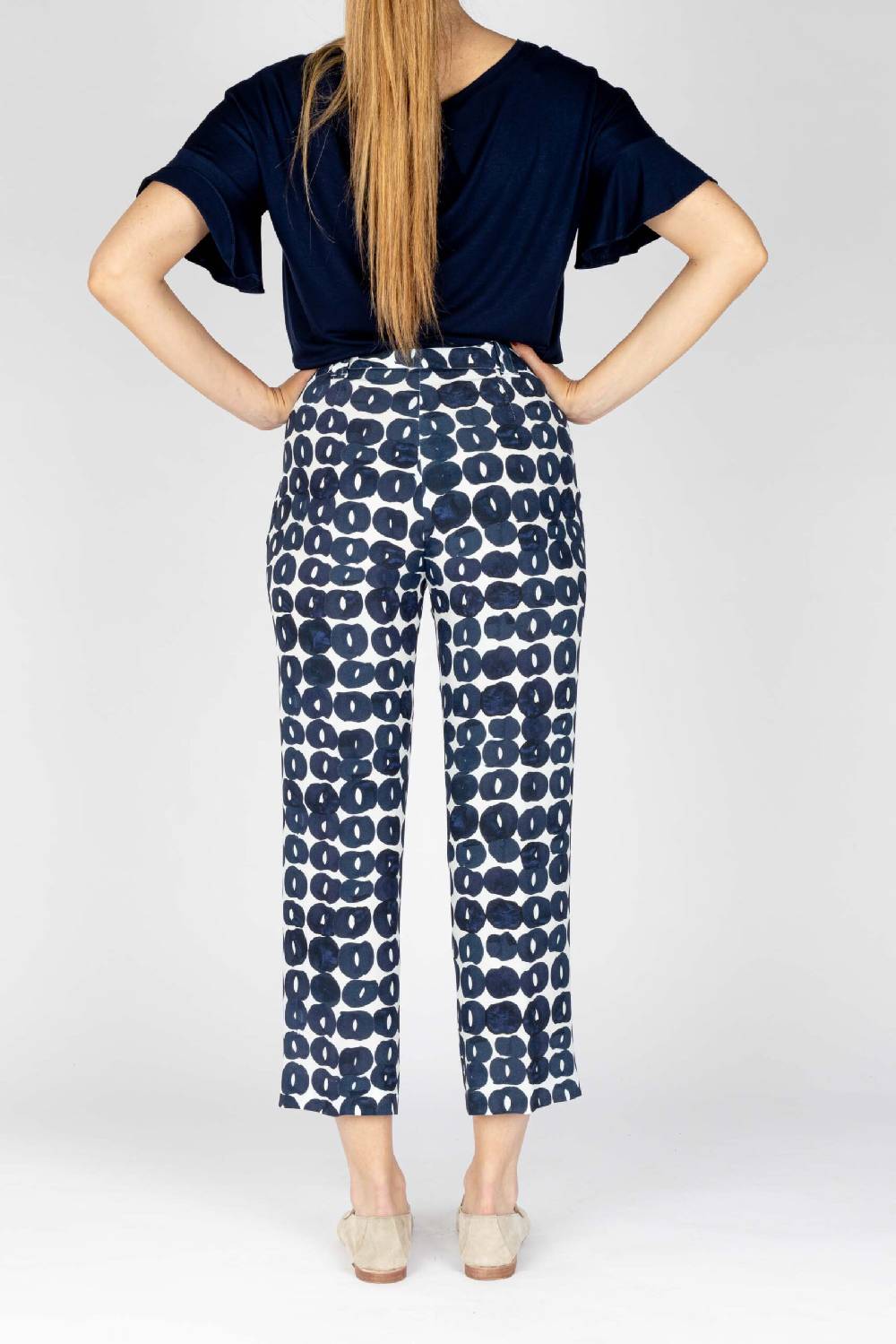 L.Pucci Pantaloni colore blu gamba larga tessuto viscosa stampa cerchio Soddisfazione Garantita