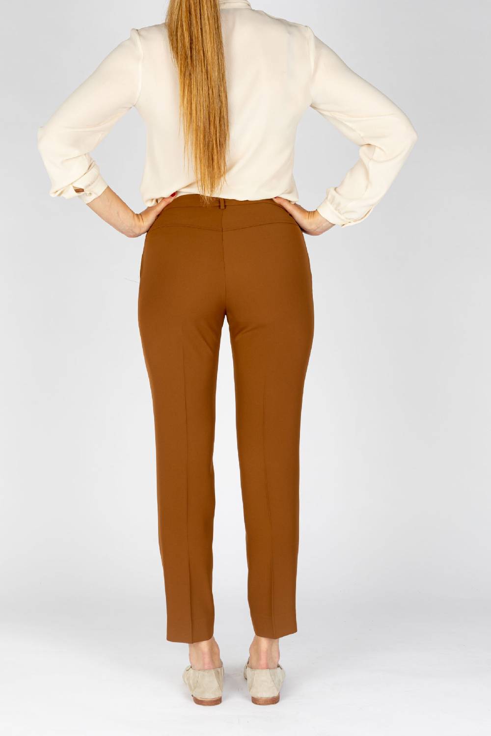 L.Pucci Pantaloni gamba morbida colore biscotto tessuto cady Hotsell