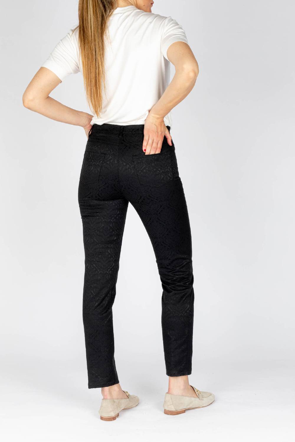 L.Pucci Pantaloni disegno fiore colore nero, linea Jeans tessuto jacquard Novità