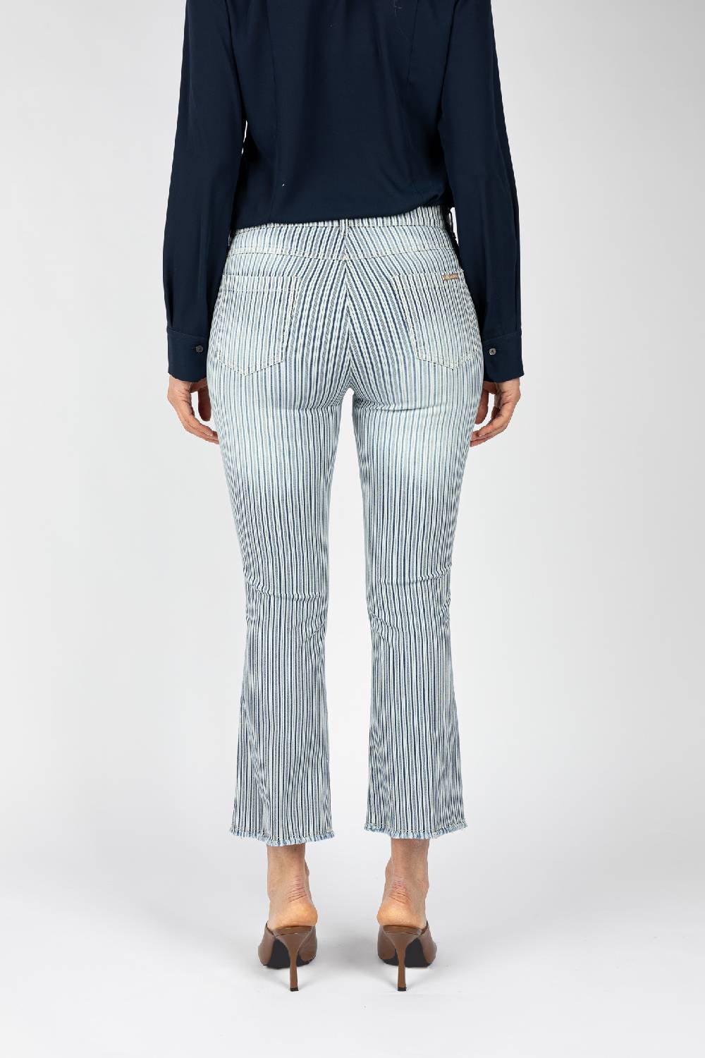 L.Pucci Pantaloni tessuto disegno riga colore blu, linea Jeans fondo a trombetta Offerta