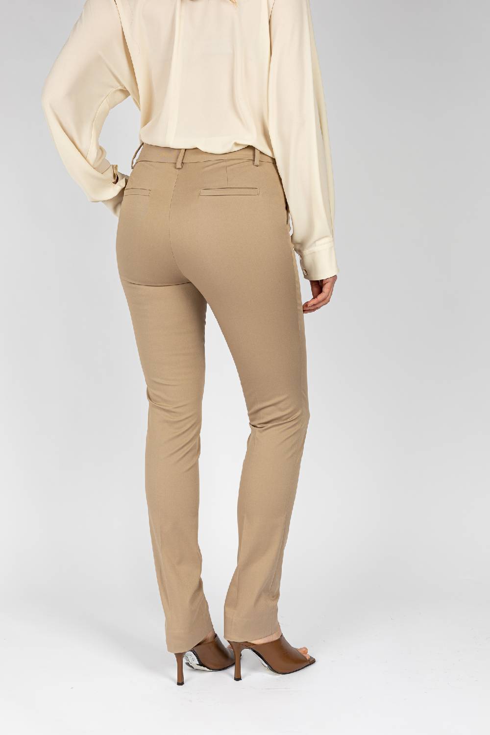 L.Pucci Pantaloni tessuto colore beige, gamba regolare Saldi