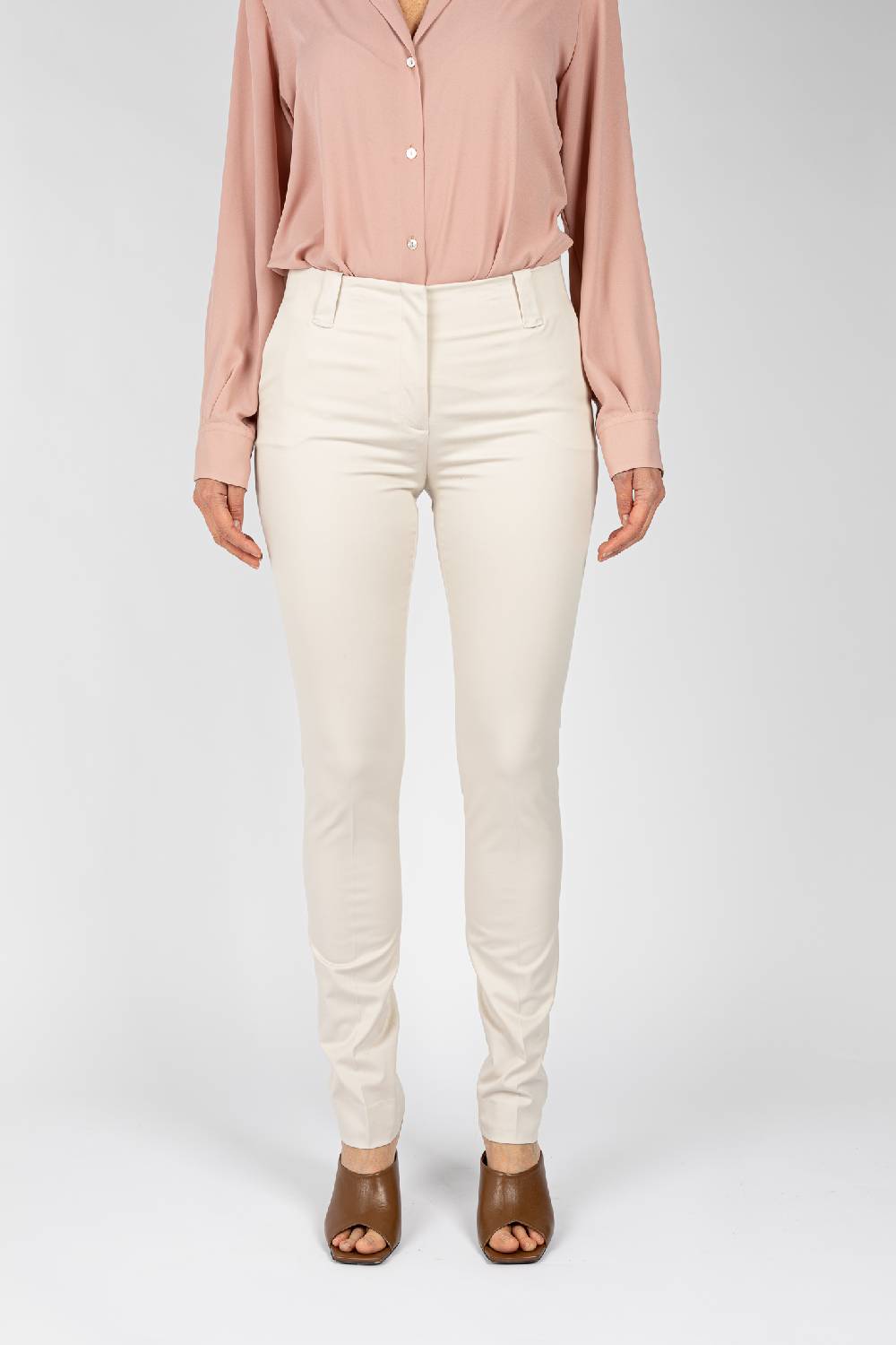 L.Pucci Pantaloni tessuto colore ghiaccio, gamba regolare Hotsell