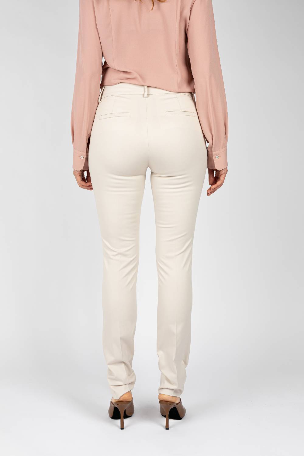 L.Pucci Pantaloni tessuto colore ghiaccio, gamba regolare Hotsell