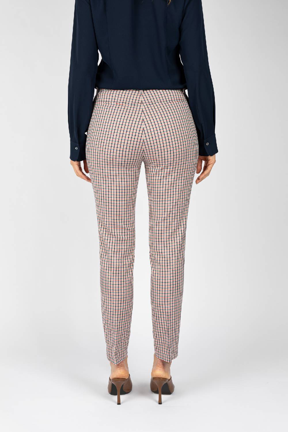 L.Pucci Pantaloni disegno quadretto in colore bianco-rosso-blu, linea a sigaretta Negozio