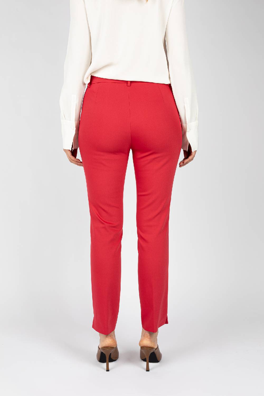 L.Pucci Pantaloni colore rosso, linea a sigaretta Nuova