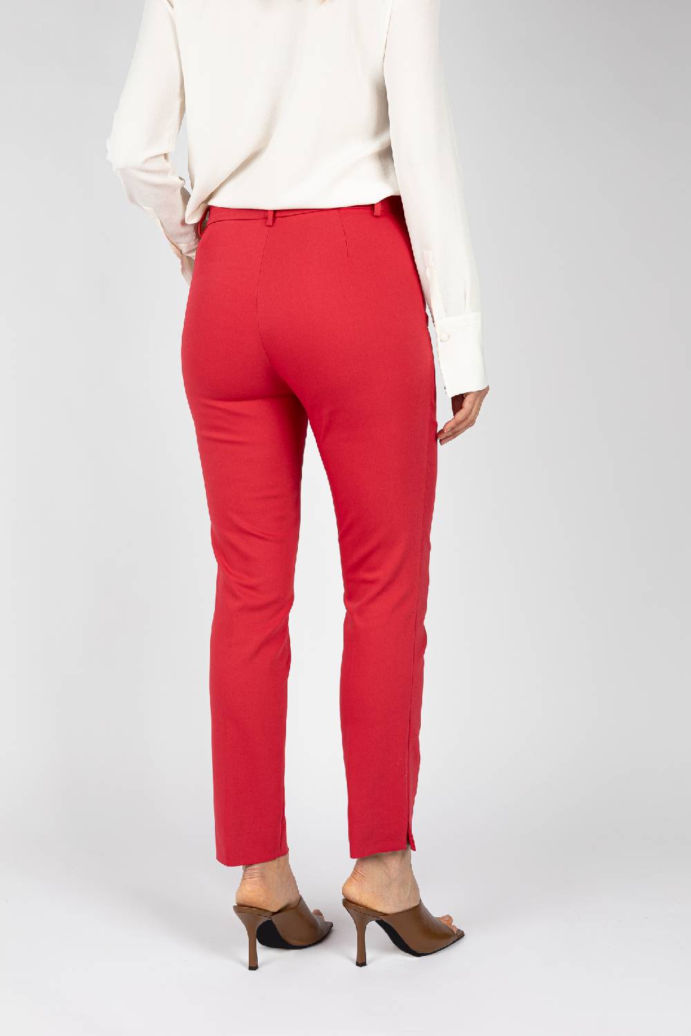 L.Pucci Pantaloni colore rosso, linea a sigaretta Nuova