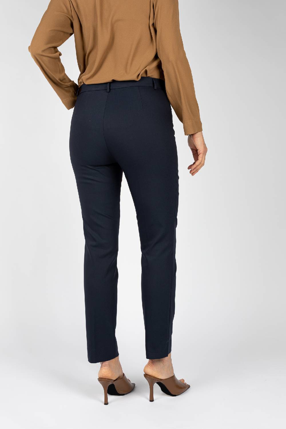 L.Pucci Pantaloni colore blu, linea a sigaretta Moda