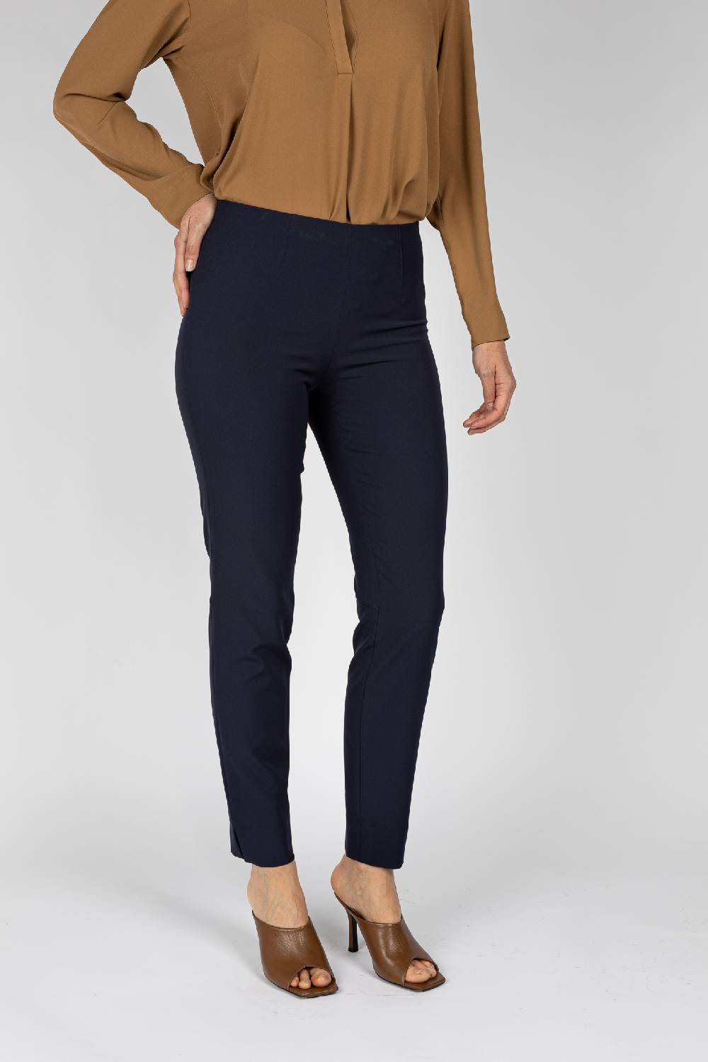 L.Pucci Pantaloni linea a sigaretta colore blu Nuovo
