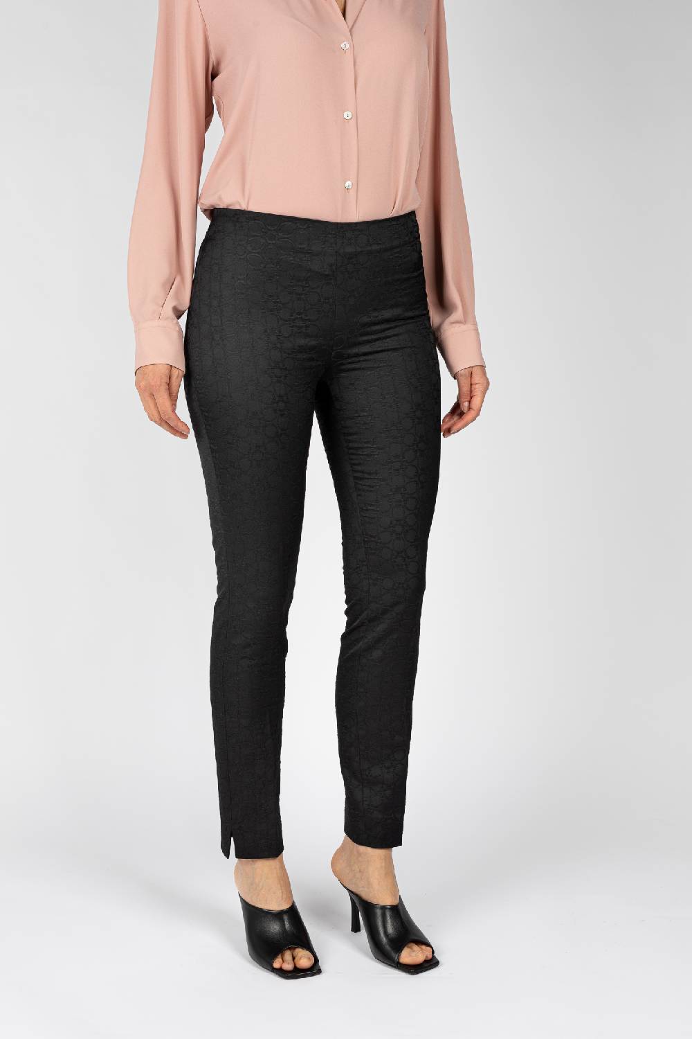 L.Pucci Pantaloni jacquard a fiore colore nero, linea stretta Spedizione Gratuita