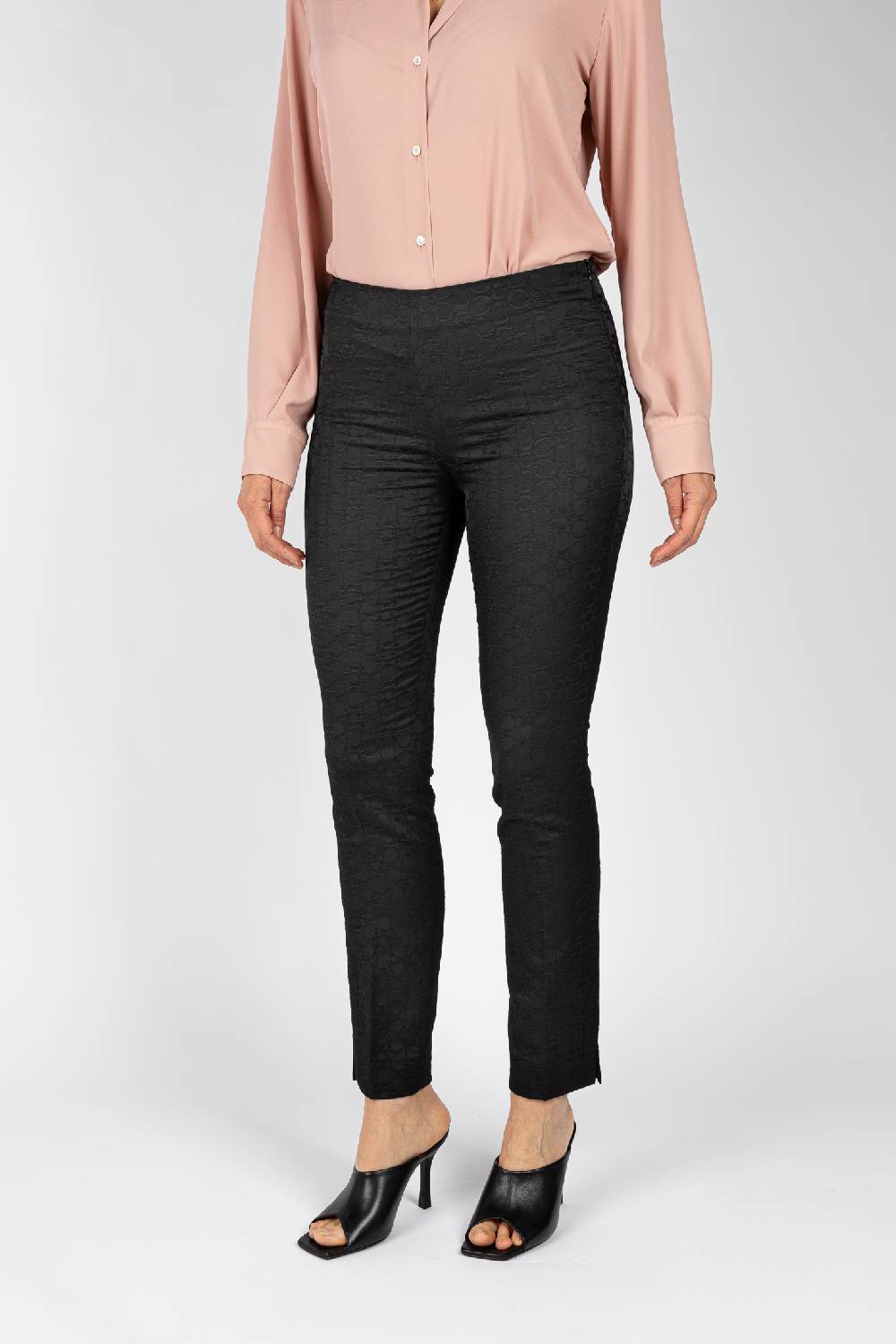 L.Pucci Pantaloni jacquard a fiore colore nero, linea stretta Spedizione Gratuita