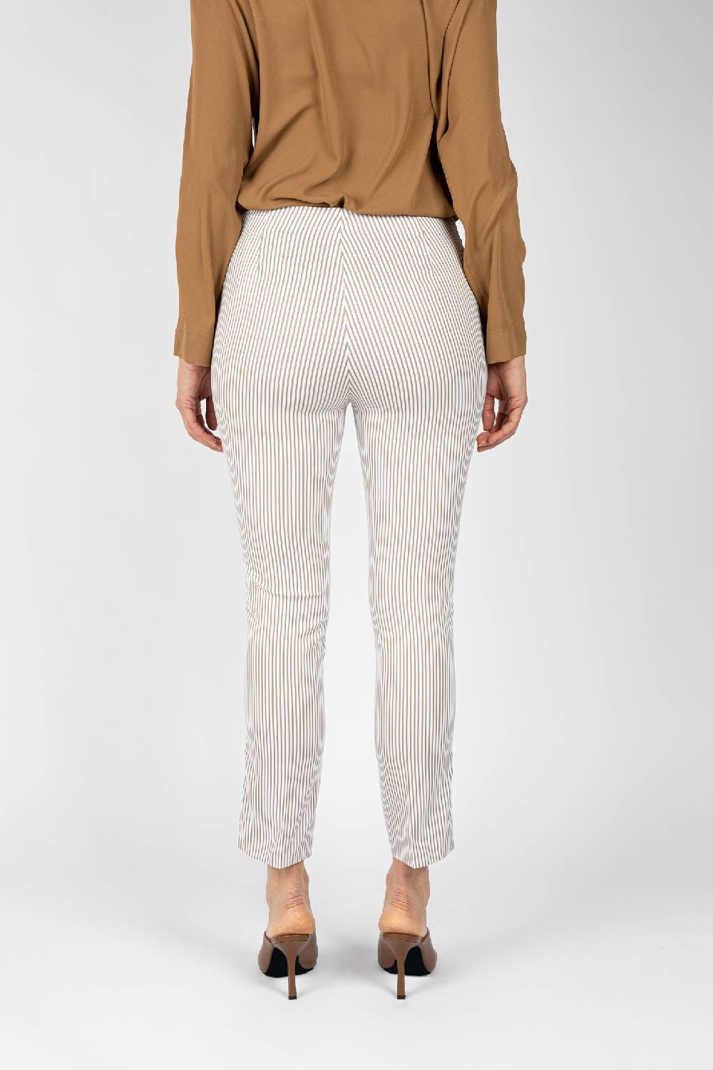 L.Pucci Pantaloni a riga colore beige da donna linea stretta Soddisfazione Garantita
