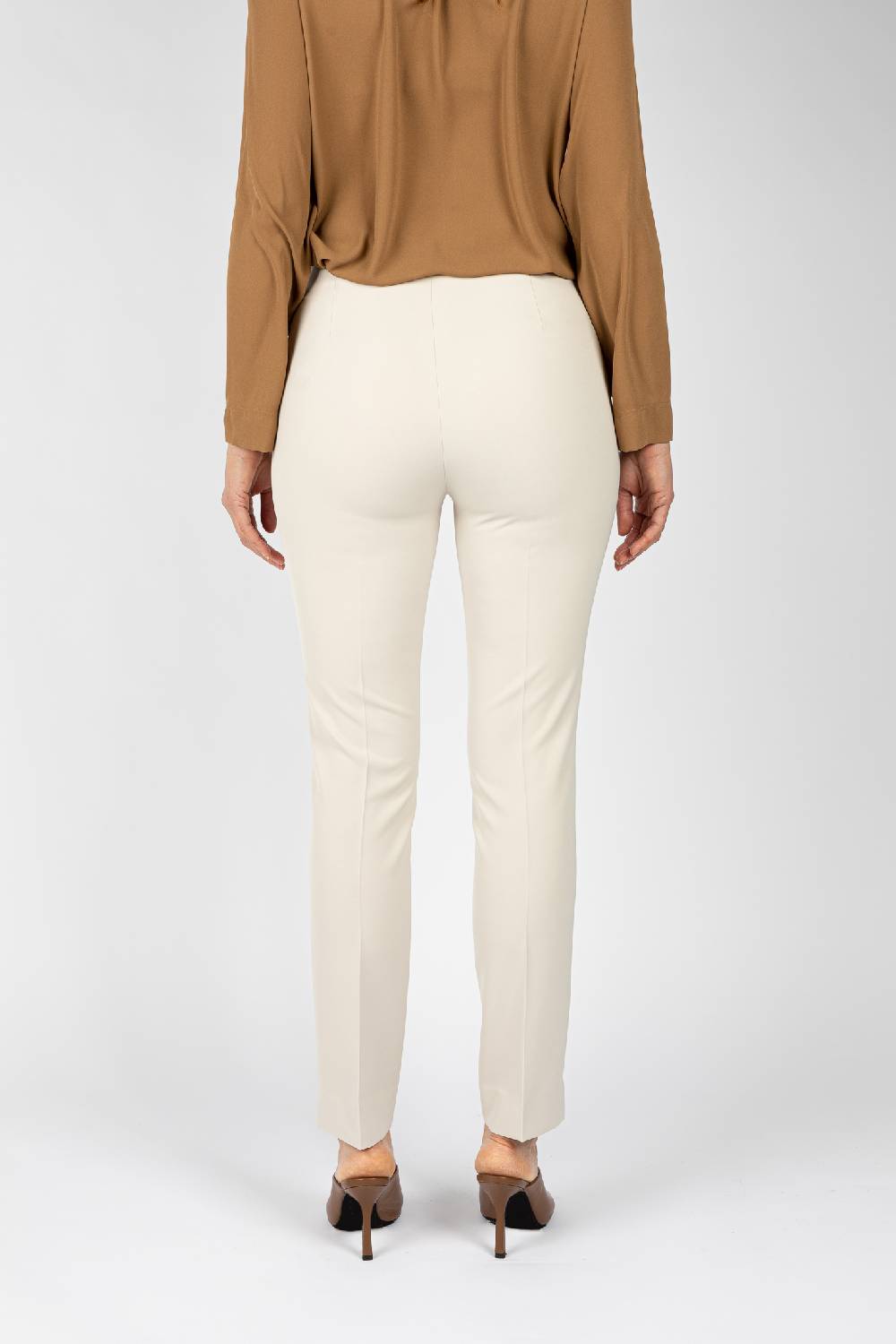 L.Pucci Pantaloni colore ghiaccio linea stretta da donna Consegna Veloce
