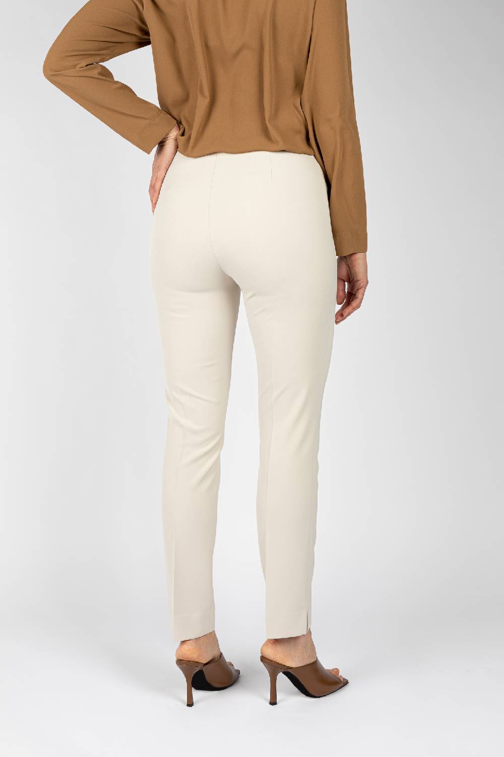 L.Pucci Pantaloni colore ghiaccio linea stretta da donna Consegna Veloce