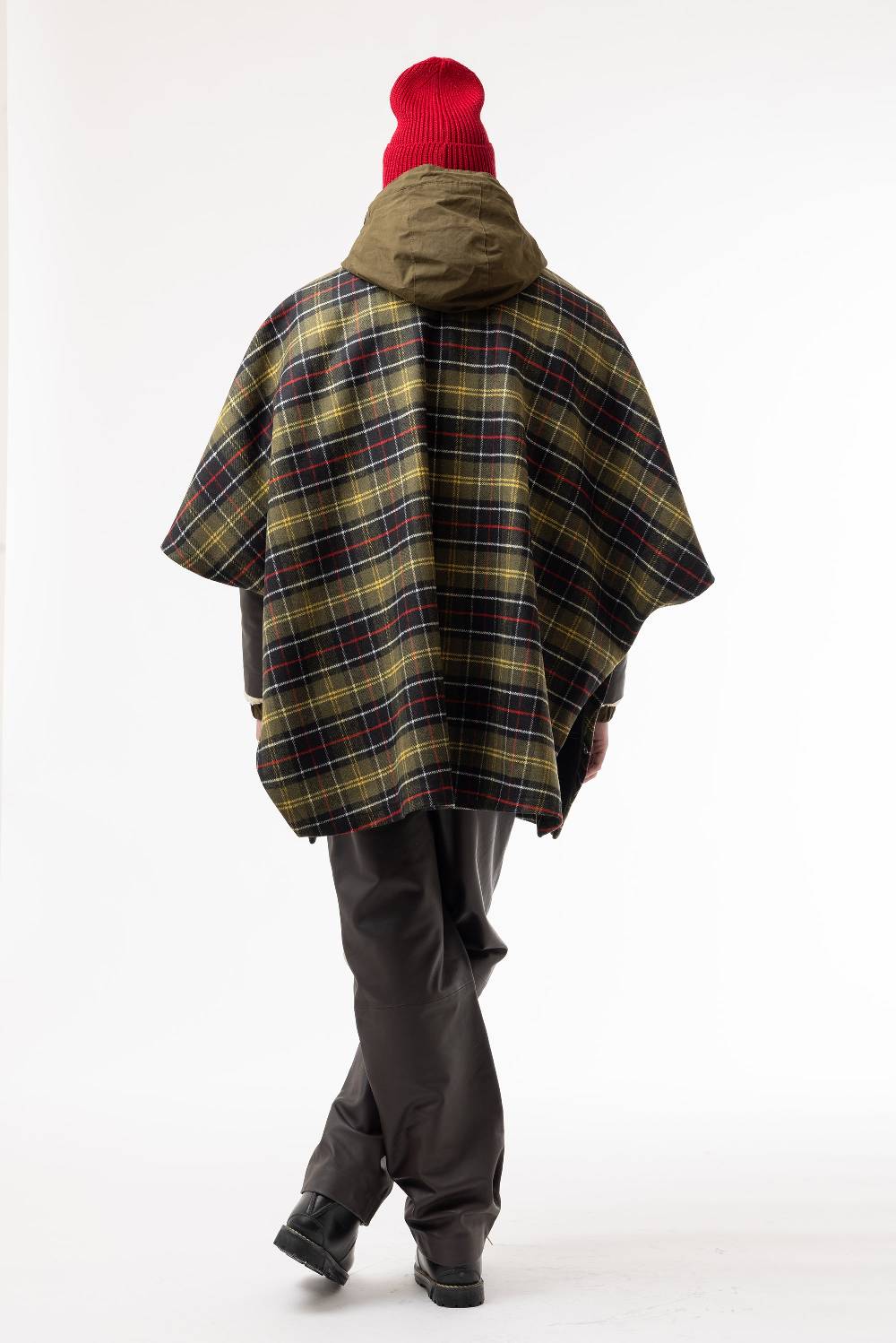Lc23 Cape Coat Check Sconto