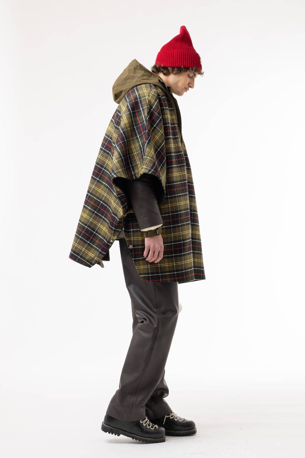 Lc23 Cape Coat Check Sconto