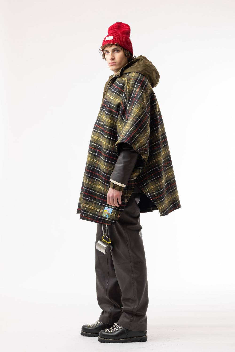 Lc23 Cape Coat Check Sconto