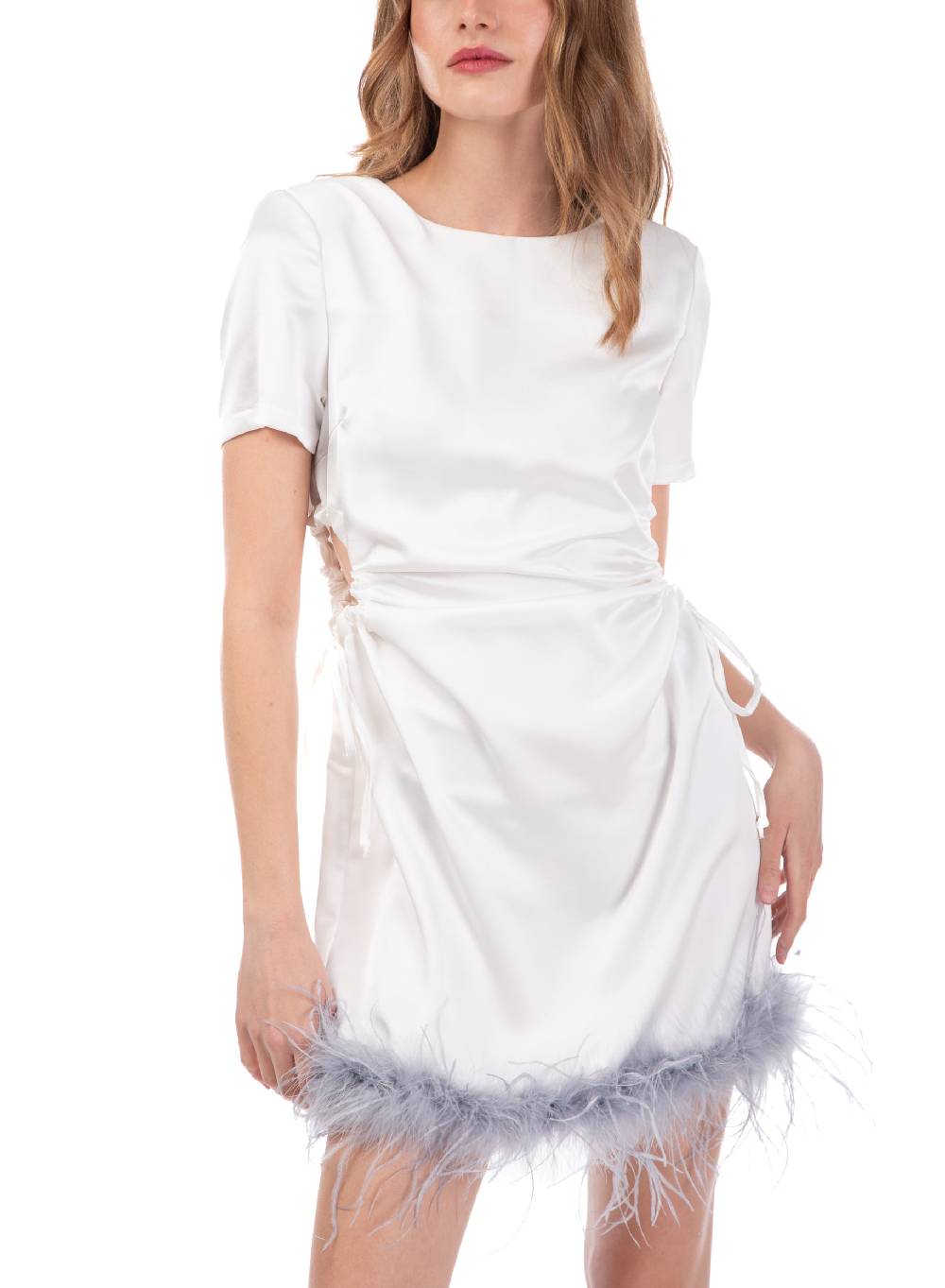 Le Volière Vestito scivolato bianco con fori e piume Promozione Limitata