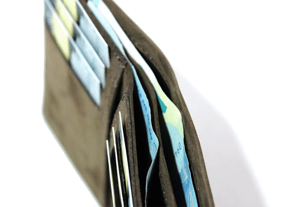 Kjøre Project Trifold Wallet Presa