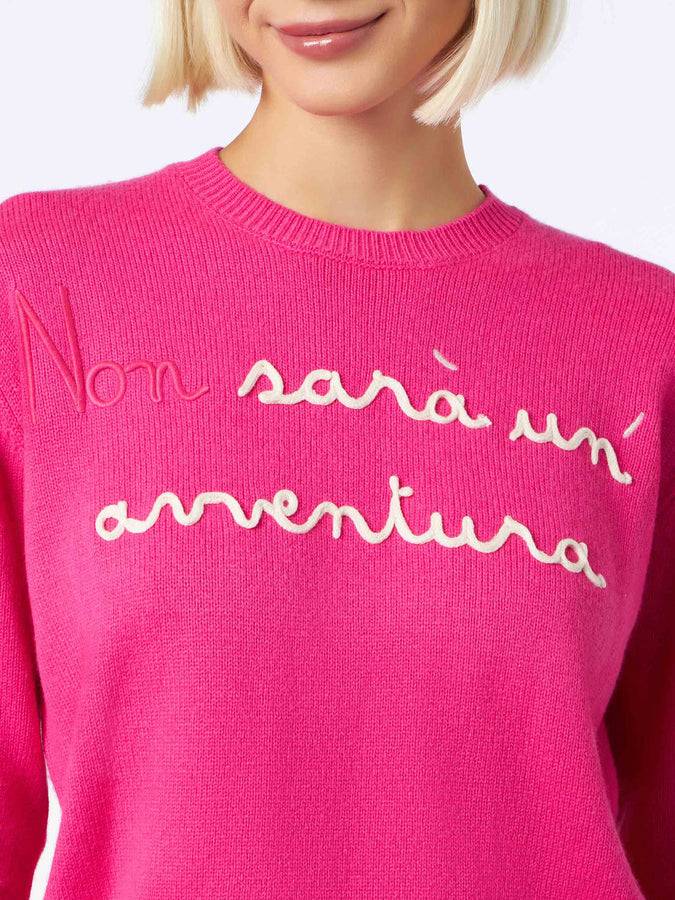 Mc2 Saint Barth Maglia da donna girocollo rosa fluo con ricamo Non Sarà un'Avventura | EDIZIONE SPECIALE DI NIKI DJ Presa