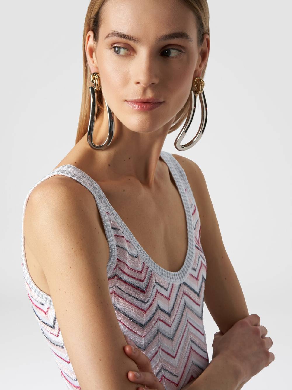 Missoni Mini-abito senza maniche in misto viscosa zig zag con paillettes Italy