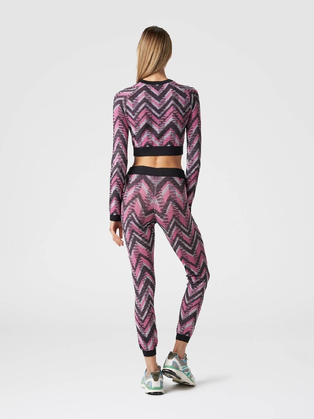 Missoni Crop top a maniche lunghe in maglia chevron con logo Italy