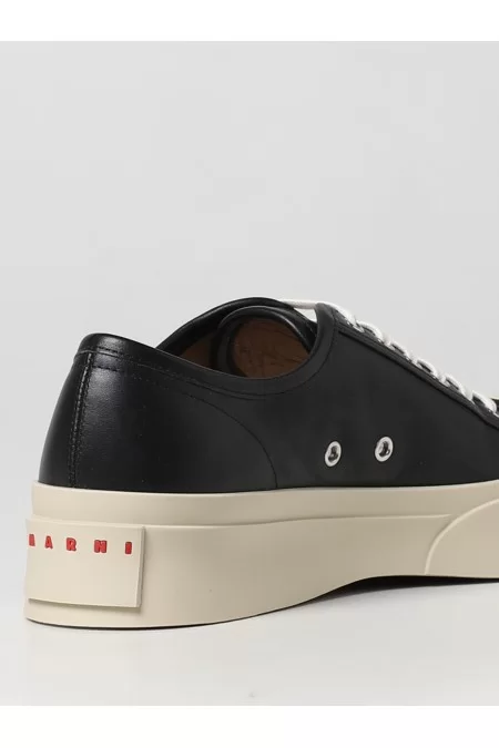 MARNI Scarpe Sneakers MARNI Modello PABLO con stringhe, confortevole e alla moda. Perfetto per un look casual o sportivo. Prodotto di alta qualità by MARNI. Acquista ora e completa il tuo outfit! Codice prodotto: SNZU002002P272 Prezzo Ridotto