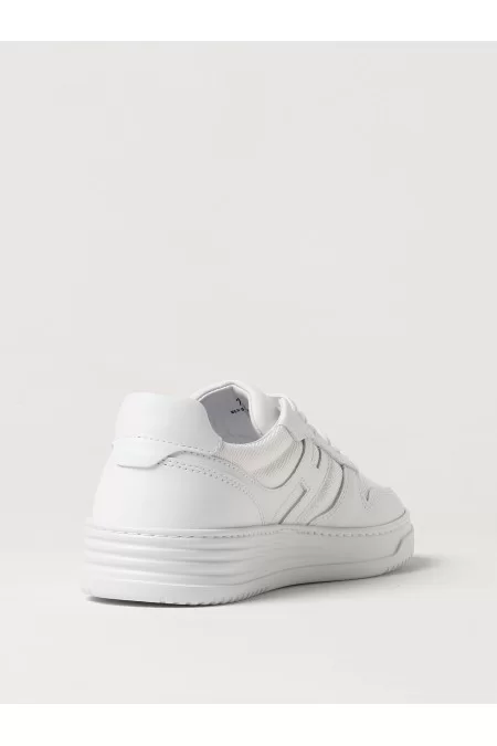 HOGAN Scarpe Hogan H630 Allacciato Tom Tessuto Scarpe Hogan in tessuto con chiusura a lacci per uomo. Stile e comfort incontrano la qualità italiana. Disponibile nel modello HXM6300FG70TCY B001 Offerte