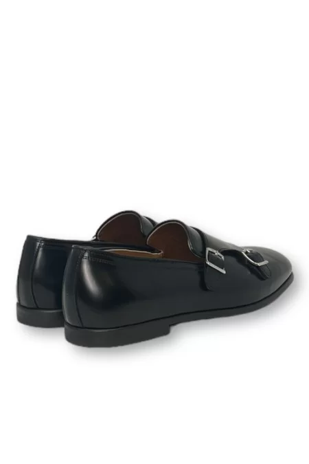 MILLE 885 MILLE 885 Mocassini Il brand MILLE 885 offre mocassini di alta qualità e stile unico Offerte