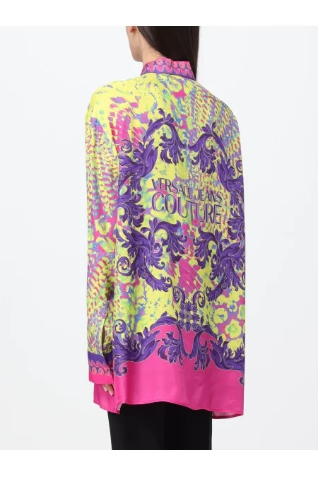 VERSACE Maglietta da donna Versace Questa maglietta da donna Versace è elegante e di alta qualità Sconto