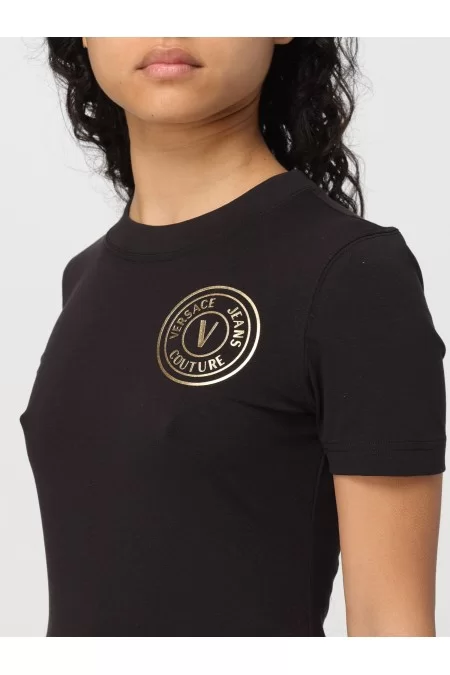 VERSACE DESCRIZIONE Maglietta elegante e di lusso di VERSACE per donne sofisticate e alla moda. Realizzata con materiali di alta qualità e design unico Shopping Online