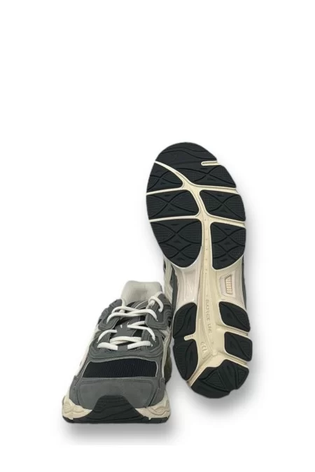 ASICS GEL NYC ASICS 1203A383 002 Scarpa da corsa premium per la città di New York Offerta