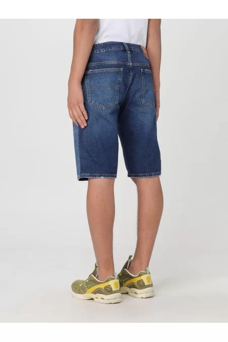 DIESEL Le Bermuda shorts da uomo di DIESEL offrono stile e comfort impeccabili. ``` Bermuda shorts da uomo DIESELI Bermuda shorts da uomo di DIESEL offrono stile e comfort impeccabili. ``` Economico
