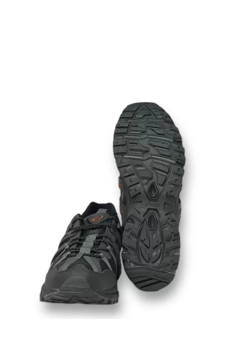 ASICS Descrizione Prodotto La scarpa da corsa Asics Gel Sonoma 1550 offre comfort e supporto con la tecnologia Gel. Perfetta per trail running. Caratteristiche: Tecnologia Gel per ammortizzazione Design robusto per trail running Saldi