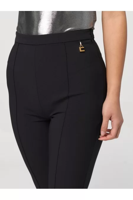 ELISABETTA FRANCHI Trova i migliori pantaloni di ELISABETTA FRANCHI qui! Scopri il marchio di moda italiano che offre pantaloni di alta qualità Bestseller