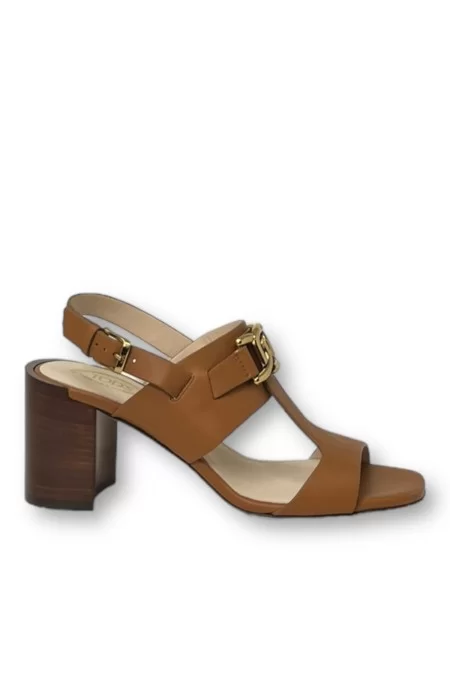 TOD'S Sandali TOD\'S Calzature di alta qualità del marchio TOD\'S. Comode e alla moda Enormi sconti