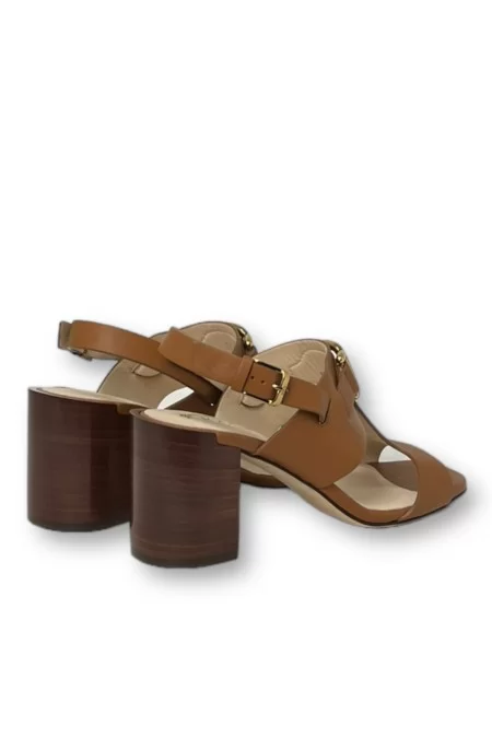 TOD'S Sandali TOD\'S Calzature di alta qualità del marchio TOD\'S. Comode e alla moda Enormi sconti