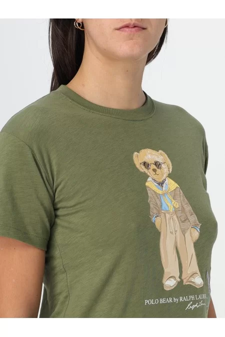POLO RALPH LAUREN DONNA Maglietta da donna POLO RALPH LAUREN Elegante maglietta da donna della rinomata marca POLO RALPH LAUREN, nota per la qualità e lo stile senza tempo. Realizzata con tessuti di alta qualità per un comfort Offerta temporanea