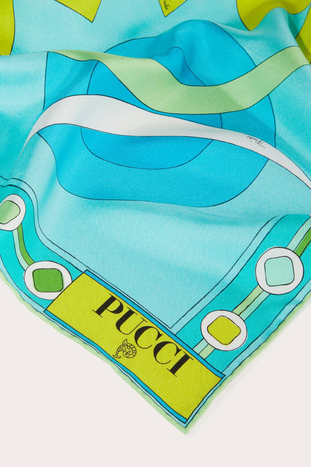 Pucci Carré grande in seta con stampa Vivara Negozi Online