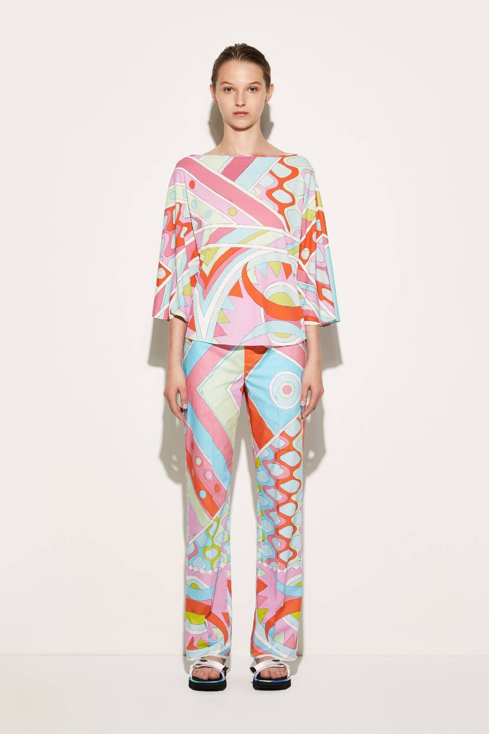 Pucci Poncho con stampa Vivara 2025
