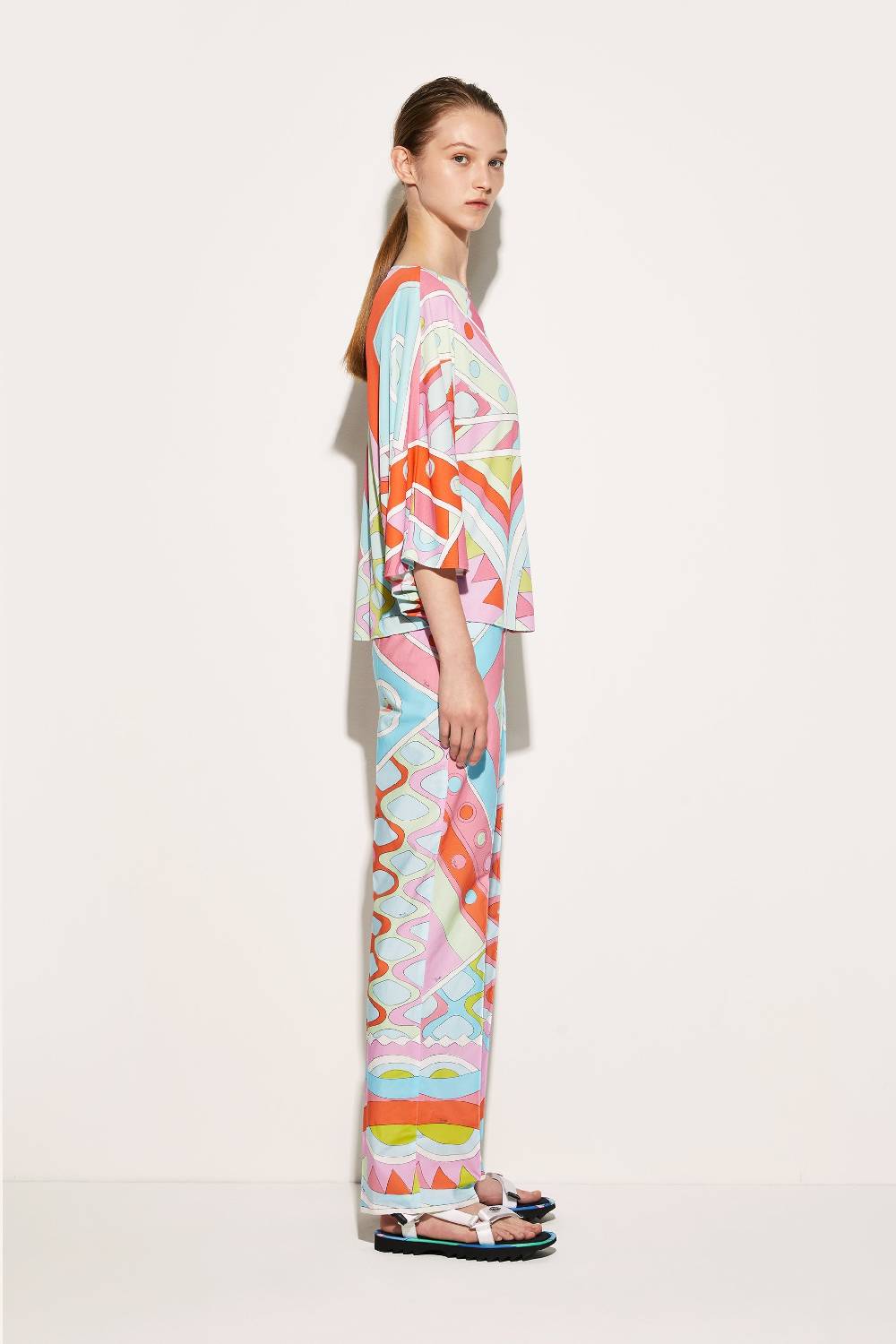 Pucci Poncho con stampa Vivara 2025