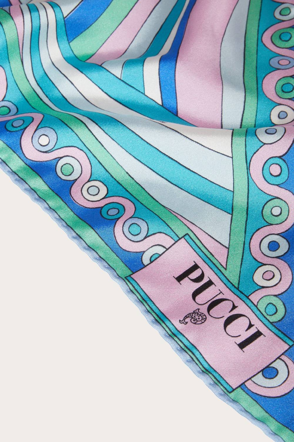 Pucci Foulard in seta con stampe Iride e Onde Acquista Ora
