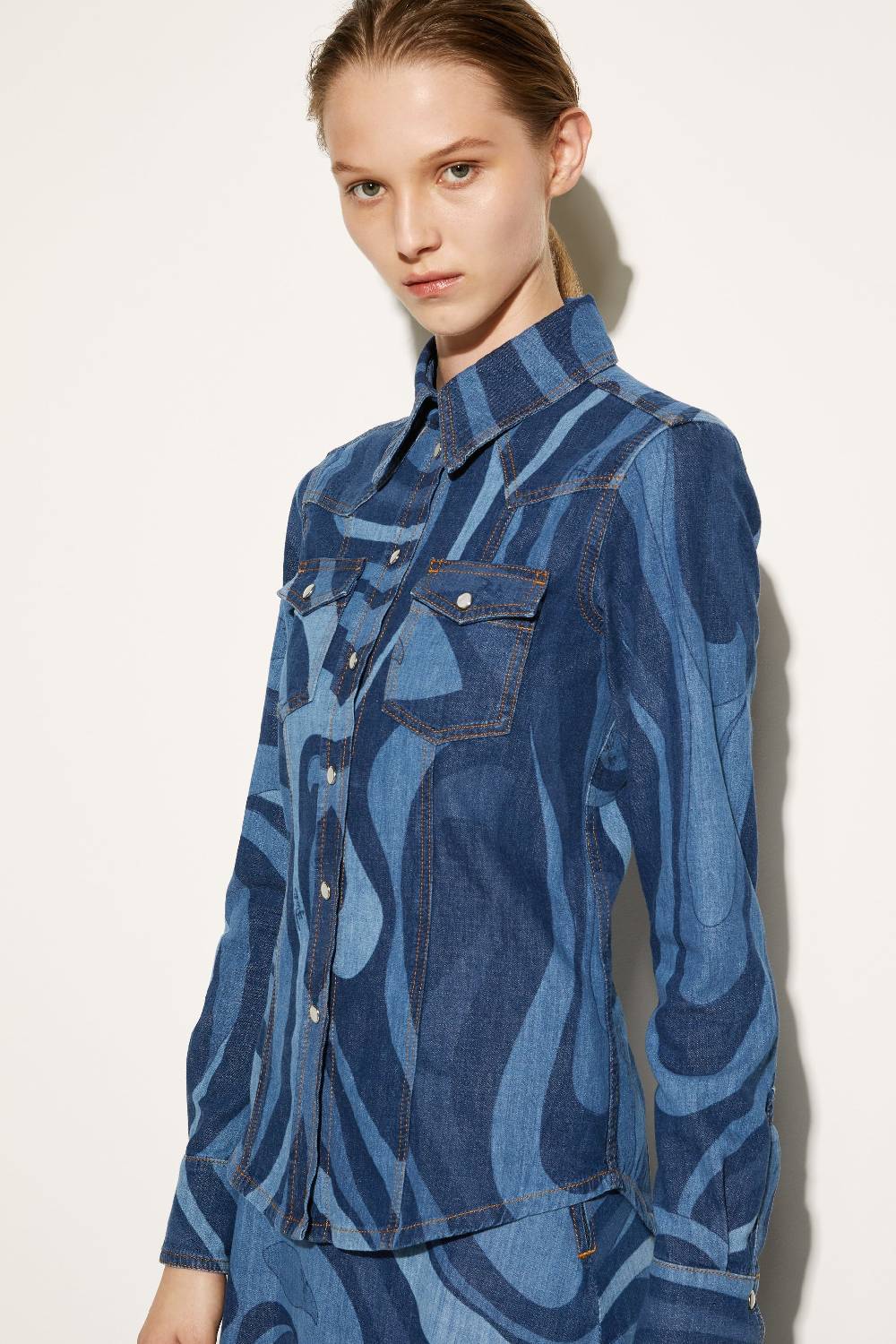 Pucci Camicia in denim con stampa Marmo Offerta speciale della fabbrica