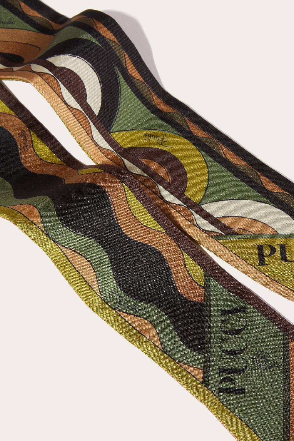 Pucci Foulard in seta con stampe Onde e Bersaglio In vendita