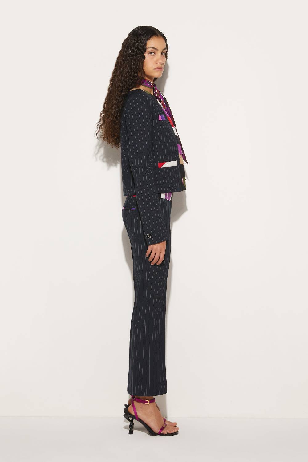 Pucci Pantaloni gessati con finiture Iride e Cigni Fornitura limitata