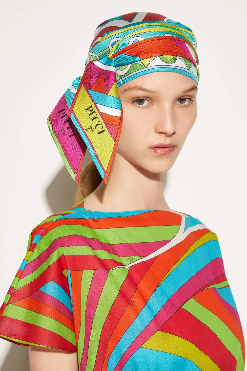 Pucci Foulard in seta con stampa Vivara In Vendita