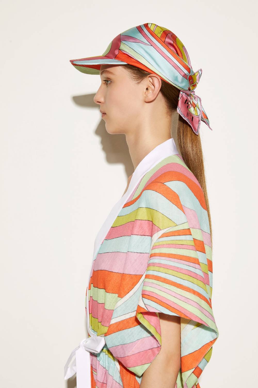 Pucci Cappello in seta con stampe Cigni e Iride Offerta Pasqua