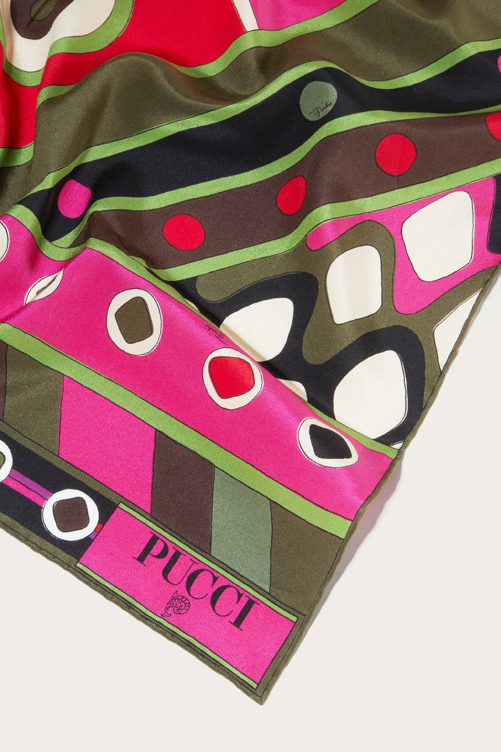 Pucci Foulard in seta con stampa Vivara Offerta per la Festa della Mamma