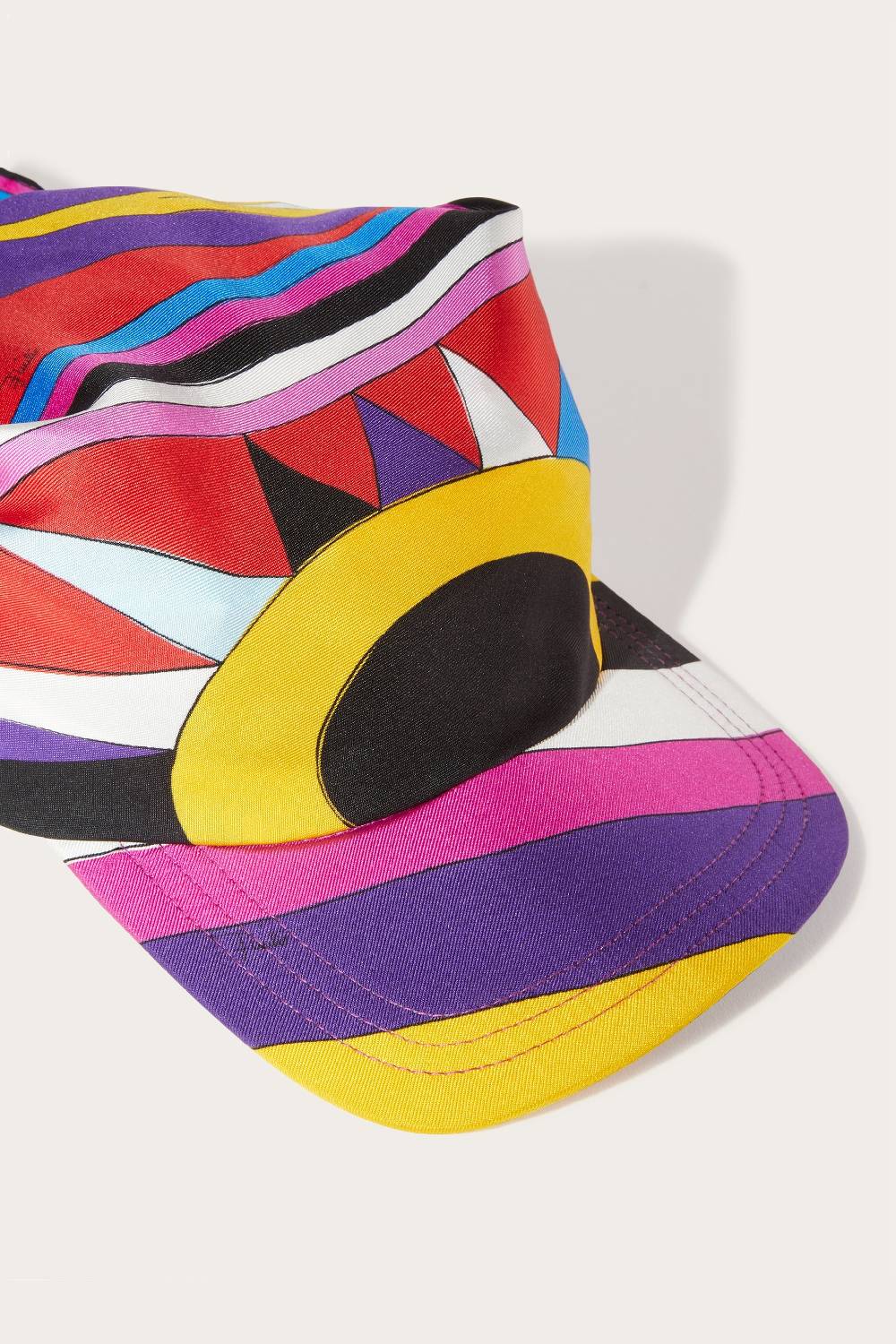 Pucci Cappello in seta con stampe Cigni e Iride Offerta San Valentino