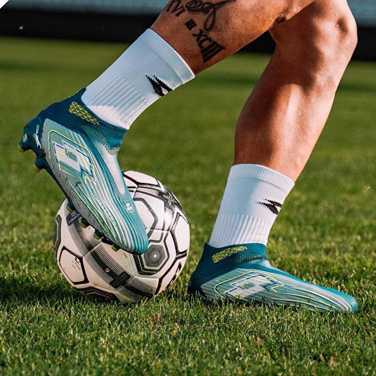 Lotto SOLISTA 100 VII GRAVITY FG Consegna Veloce